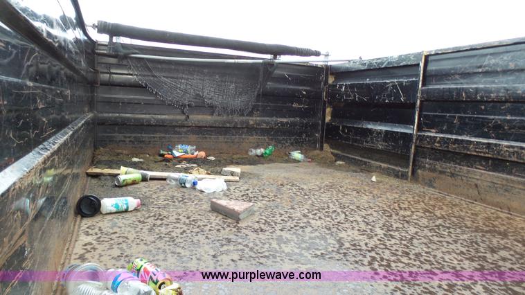 image for item K4171 2003 Ford F550 Super Duty flatbed dump pickup truck