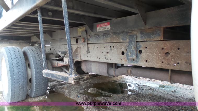 image for item K4171 2003 Ford F550 Super Duty flatbed dump pickup truck