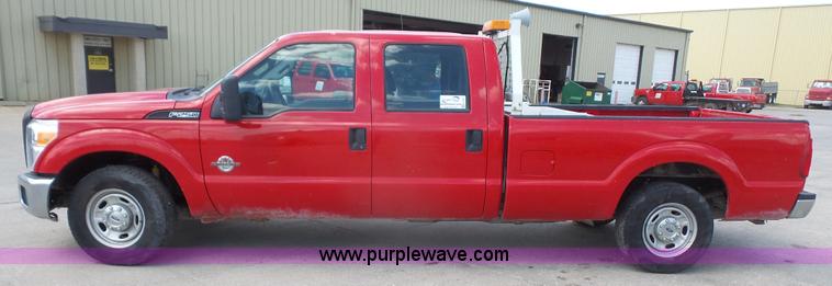 image for item K4521 2011 Ford F250 Super Duty Crew Cab pickup truck