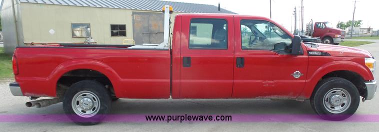 image for item K4521 2011 Ford F250 Super Duty Crew Cab pickup truck