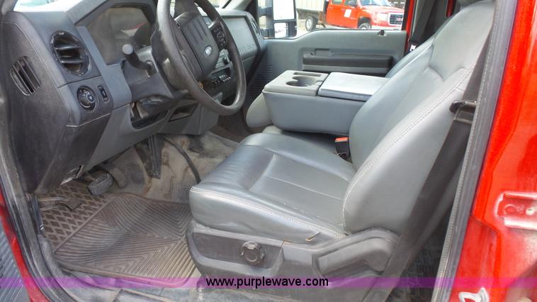 image for item K4521 2011 Ford F250 Super Duty Crew Cab pickup truck