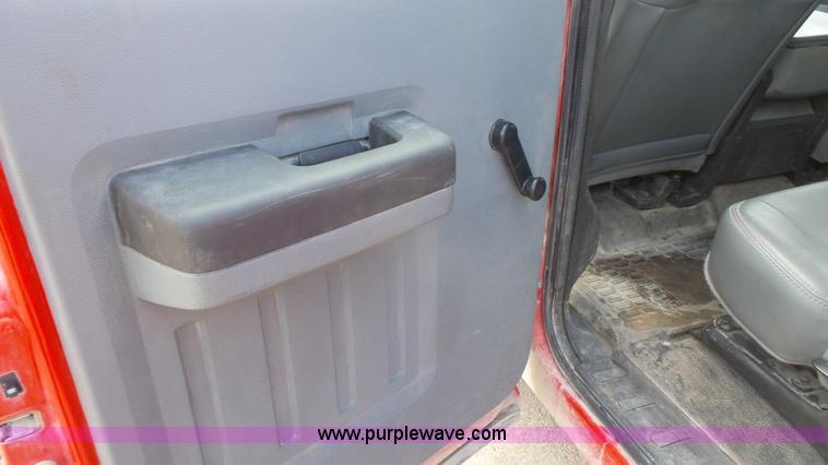 image for item K4521 2011 Ford F250 Super Duty Crew Cab pickup truck