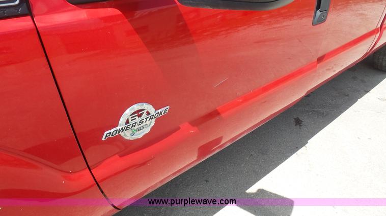 image for item K4521 2011 Ford F250 Super Duty Crew Cab pickup truck