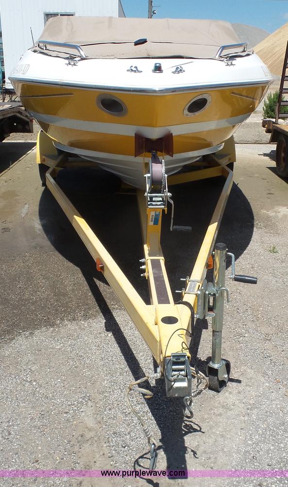 image for item K4723 2001 Mariah boat