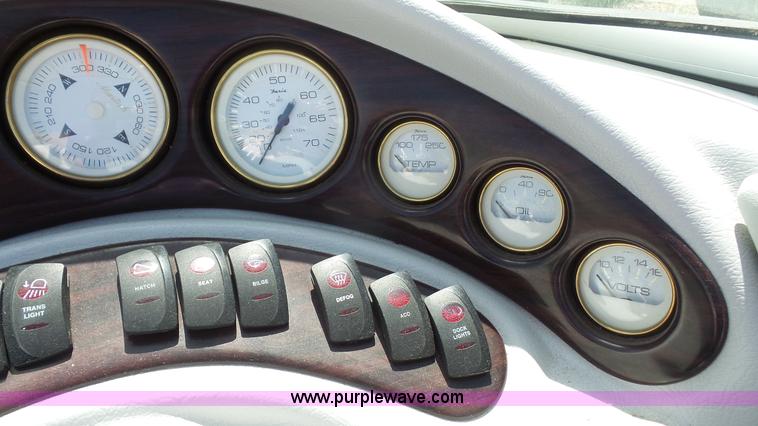 image for item K4723 2001 Mariah boat