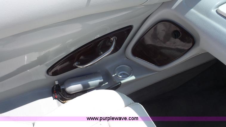 image for item K4723 2001 Mariah boat