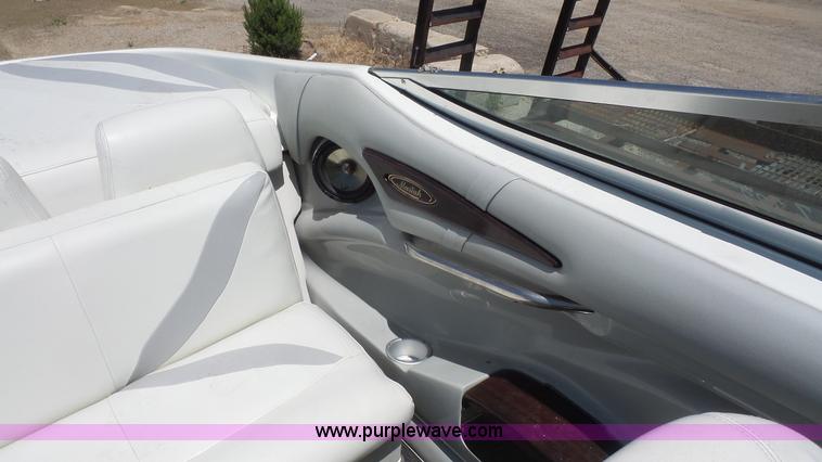 image for item K4723 2001 Mariah boat