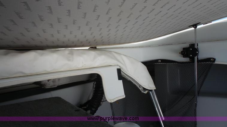 image for item K4723 2001 Mariah boat