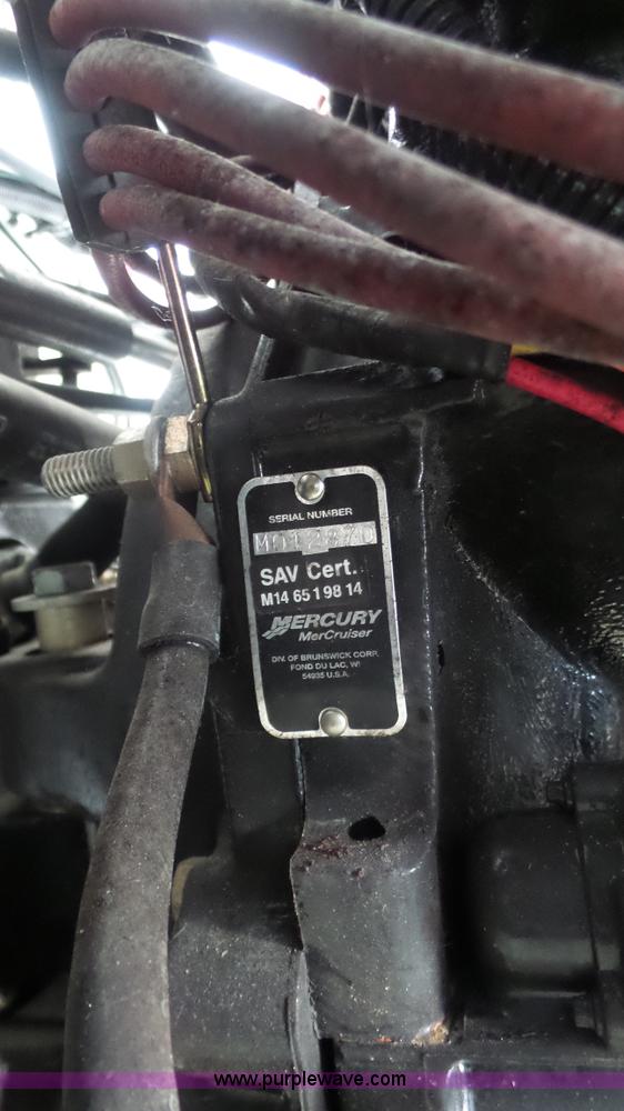 image for item K4723 2001 Mariah boat