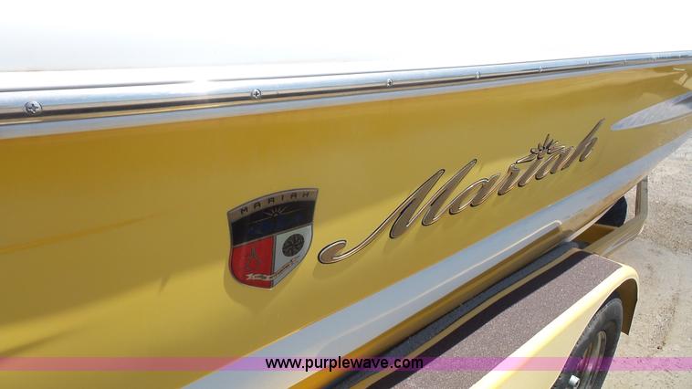 image for item K4723 2001 Mariah boat