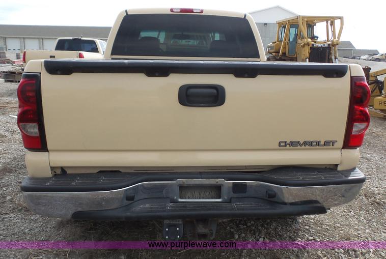 image for item K5193 2003 Chevrolet Silverado 1500 Ext. Cab pickup truck