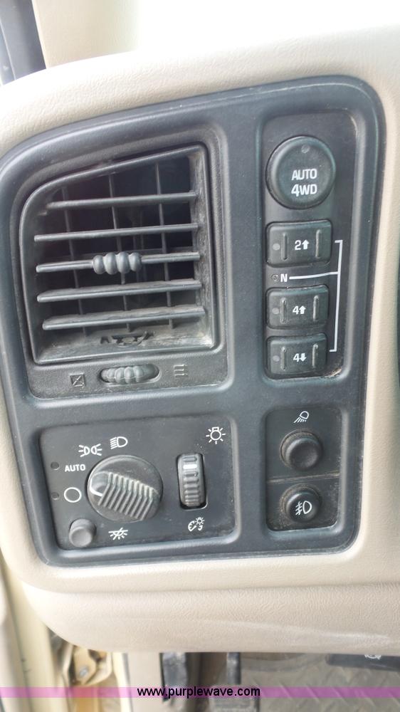 image for item K5193 2003 Chevrolet Silverado 1500 Ext. Cab pickup truck