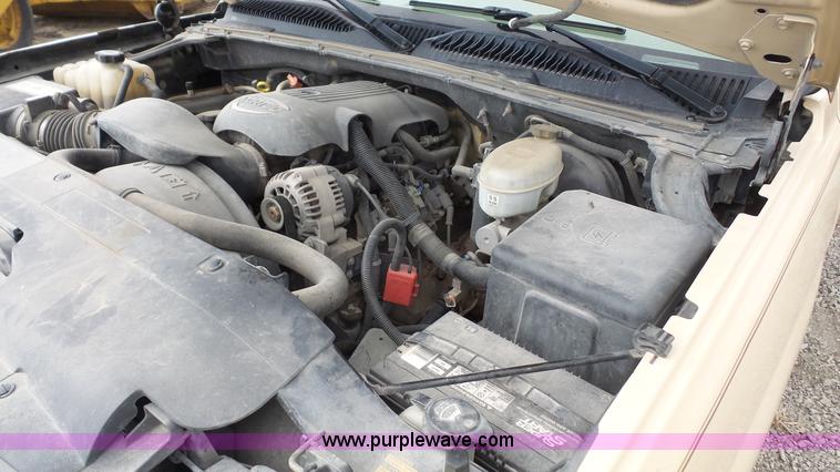 image for item K5193 2003 Chevrolet Silverado 1500 Ext. Cab pickup truck