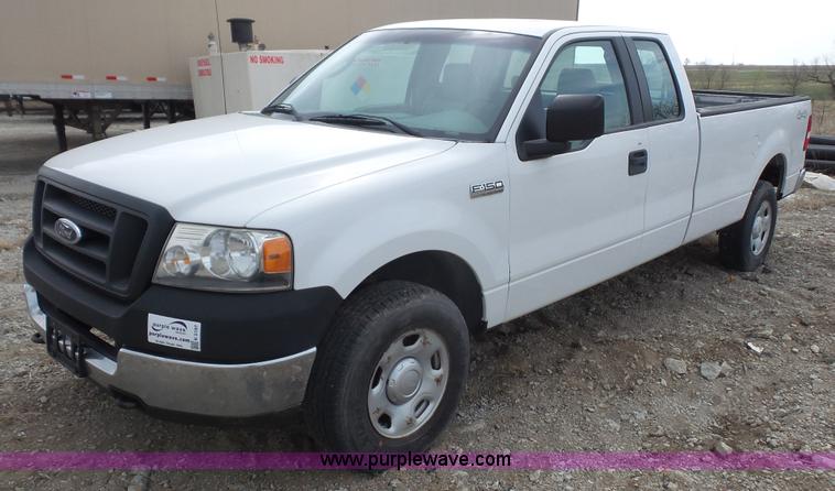 image for item K5197 2005 Ford F150 SuperCab pickup truck