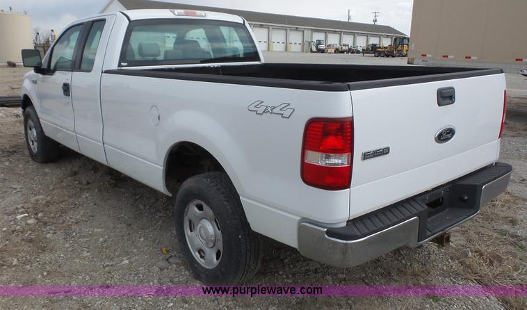 image for item K5197 2005 Ford F150 SuperCab pickup truck