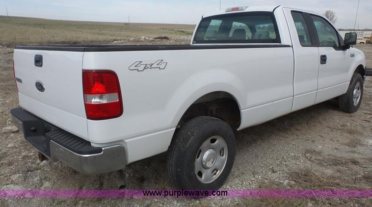 image for item K5197 2005 Ford F150 SuperCab pickup truck