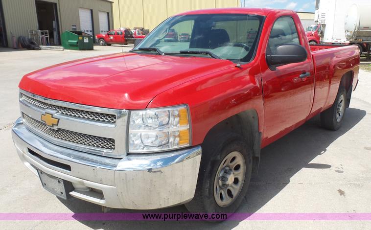 image for item K5218 2013 Chevrolet Silverado 1500 pickup truck