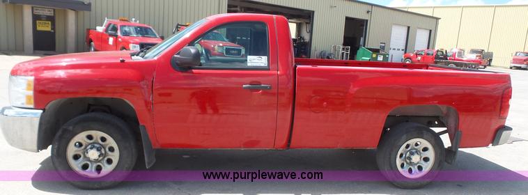 image for item K5218 2013 Chevrolet Silverado 1500 pickup truck