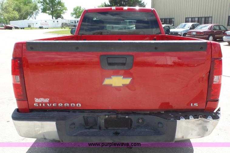 image for item K5218 2013 Chevrolet Silverado 1500 pickup truck