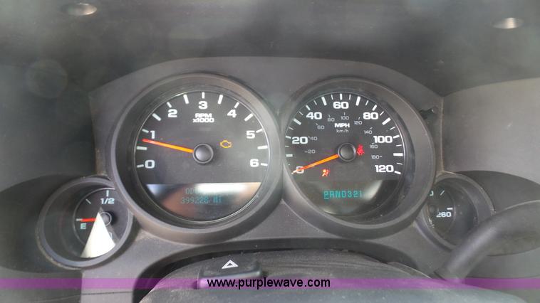 image for item K5218 2013 Chevrolet Silverado 1500 pickup truck