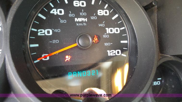 image for item K5218 2013 Chevrolet Silverado 1500 pickup truck