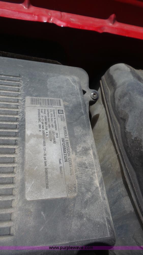 image for item K5218 2013 Chevrolet Silverado 1500 pickup truck