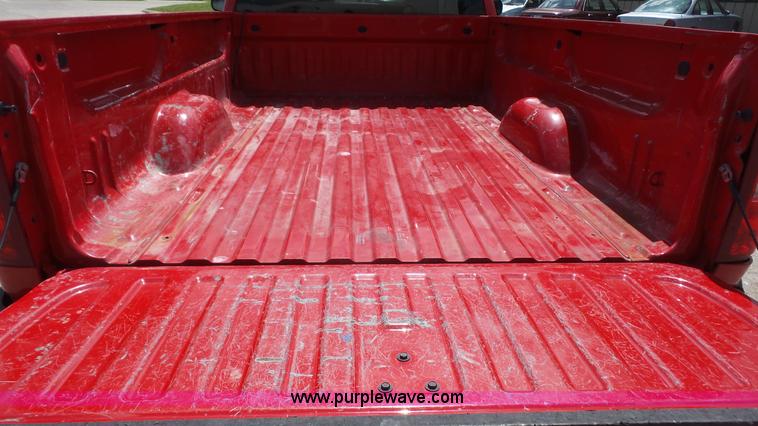 image for item K5218 2013 Chevrolet Silverado 1500 pickup truck