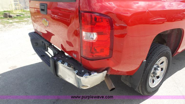 image for item K5218 2013 Chevrolet Silverado 1500 pickup truck