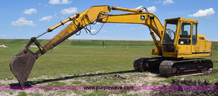 image for item K6698 1985 John Deere 490 excavator
