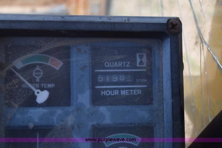 image for item K6698 1985 John Deere 490 excavator