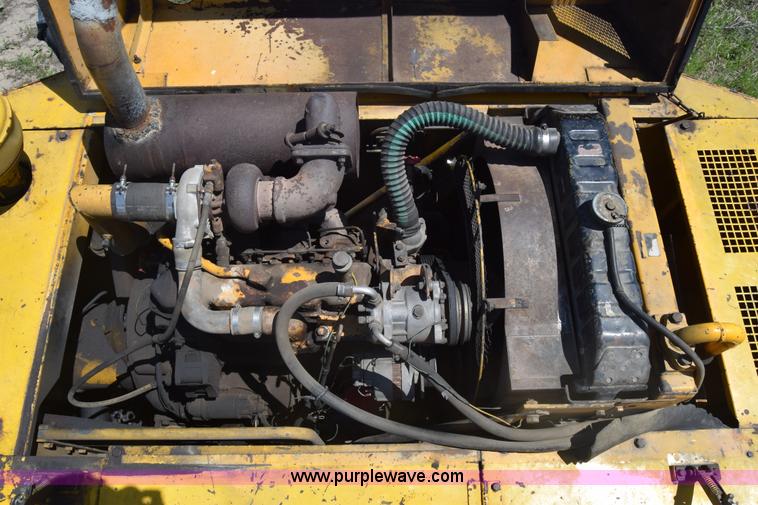 image for item K6698 1985 John Deere 490 excavator