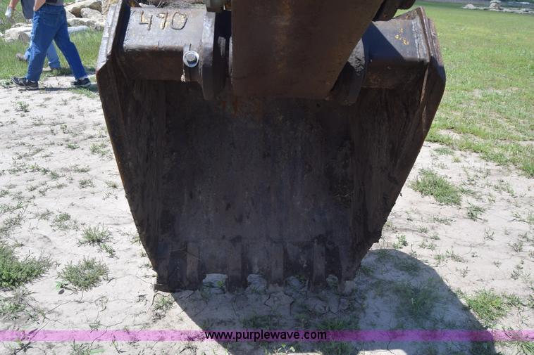 image for item K6698 1985 John Deere 490 excavator