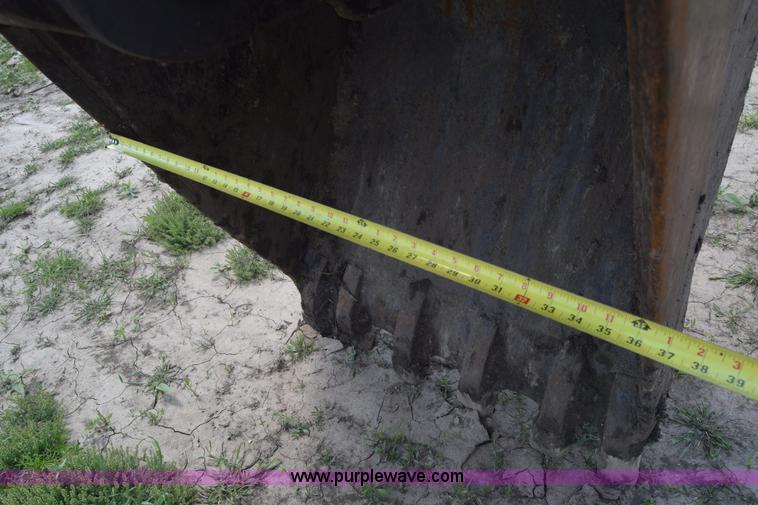 image for item K6698 1985 John Deere 490 excavator