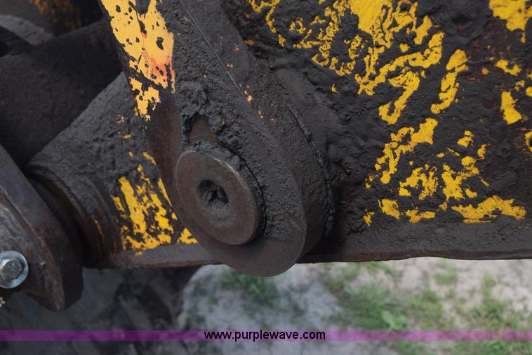 image for item K6698 1985 John Deere 490 excavator