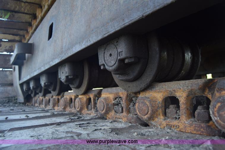 image for item K6698 1985 John Deere 490 excavator