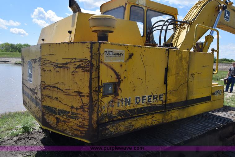 image for item K6698 1985 John Deere 490 excavator