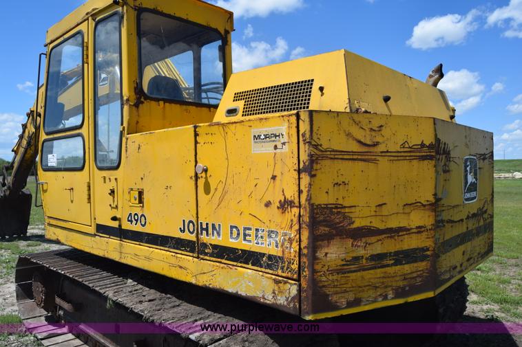 image for item K6698 1985 John Deere 490 excavator