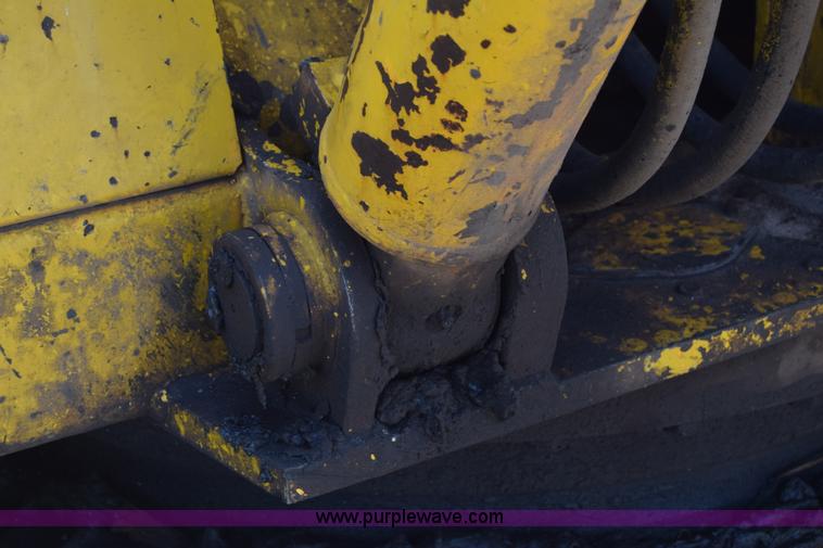 image for item K6698 1985 John Deere 490 excavator