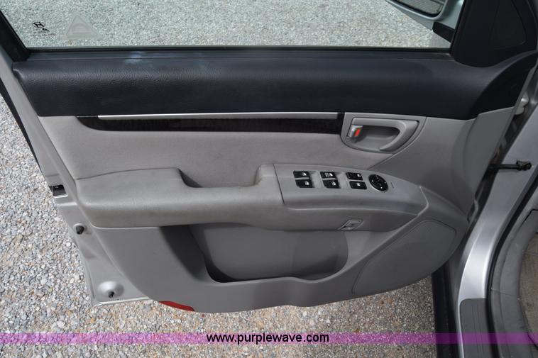 image for item K6711 2007 Hyundai Santa Fe GLS SUV