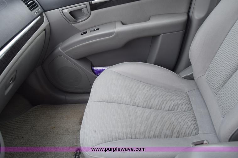 image for item K6711 2007 Hyundai Santa Fe GLS SUV