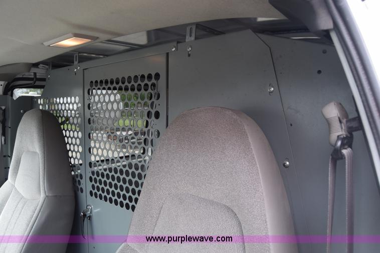 image for item K6712 2001 Chevrolet Astro van