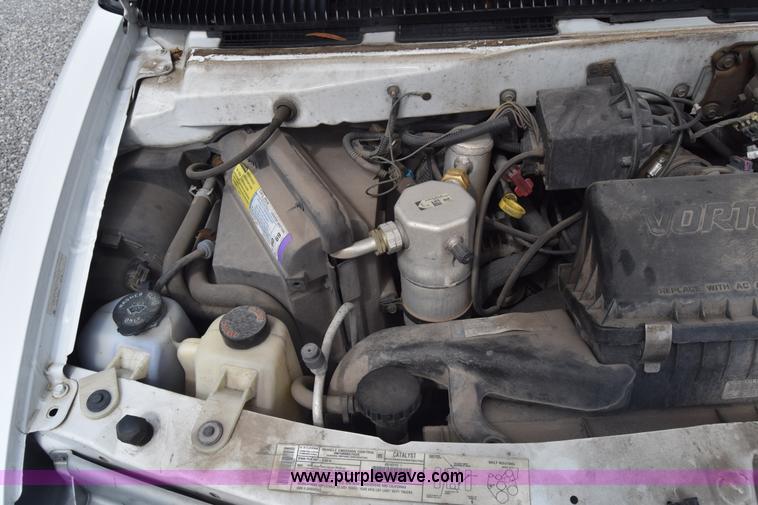 image for item K6712 2001 Chevrolet Astro van