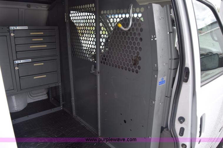 image for item K6712 2001 Chevrolet Astro van