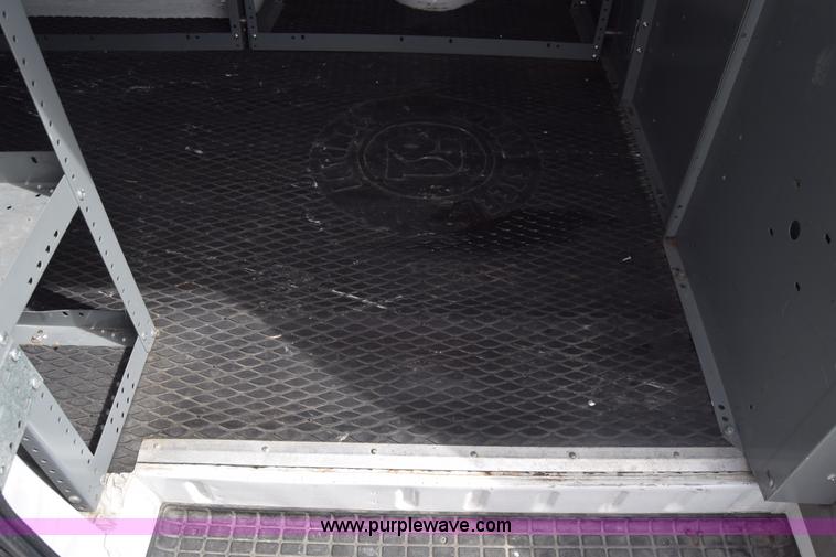 image for item K6712 2001 Chevrolet Astro van