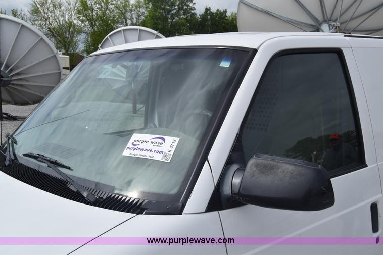 image for item K6712 2001 Chevrolet Astro van