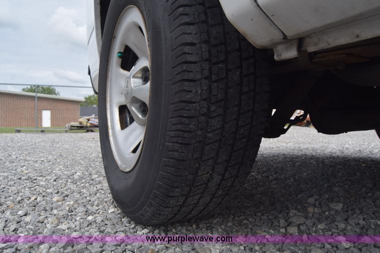 image for item K6712 2001 Chevrolet Astro van