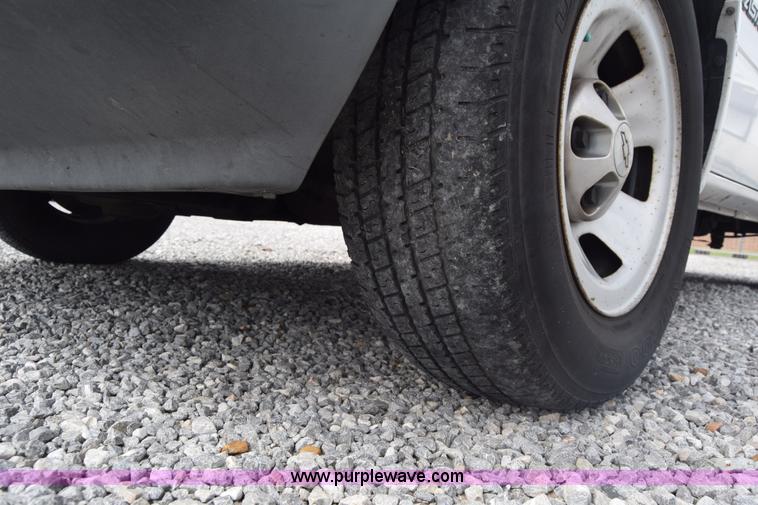 image for item K6712 2001 Chevrolet Astro van