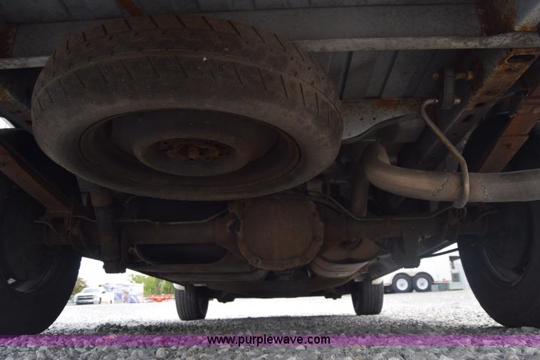 image for item K6712 2001 Chevrolet Astro van