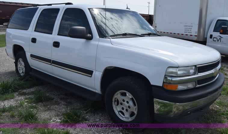 image for item K6716 2005 Chevrolet Suburban 1500 SUV