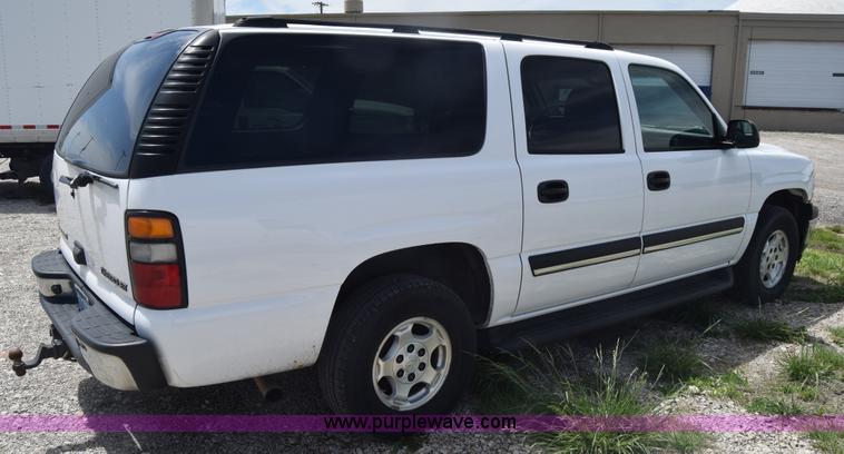 image for item K6716 2005 Chevrolet Suburban 1500 SUV